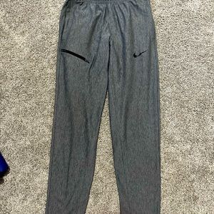Men’s Nike Size  Small Active Pants